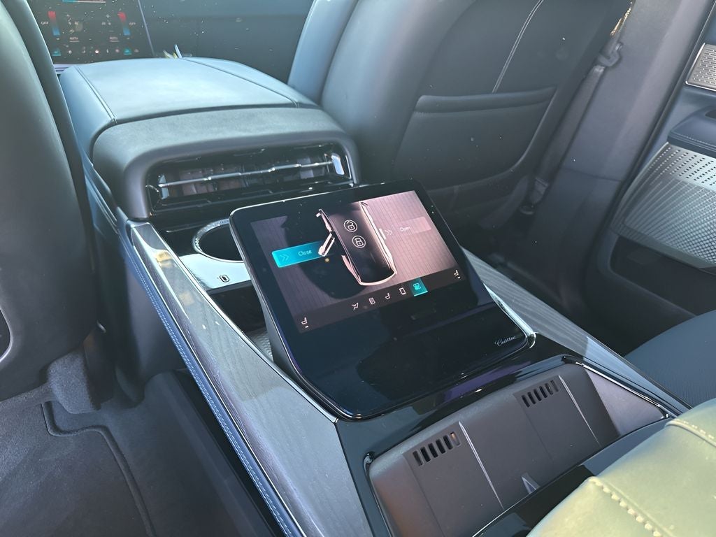 2025 Cadillac ESCALADE IQ Luxury 2