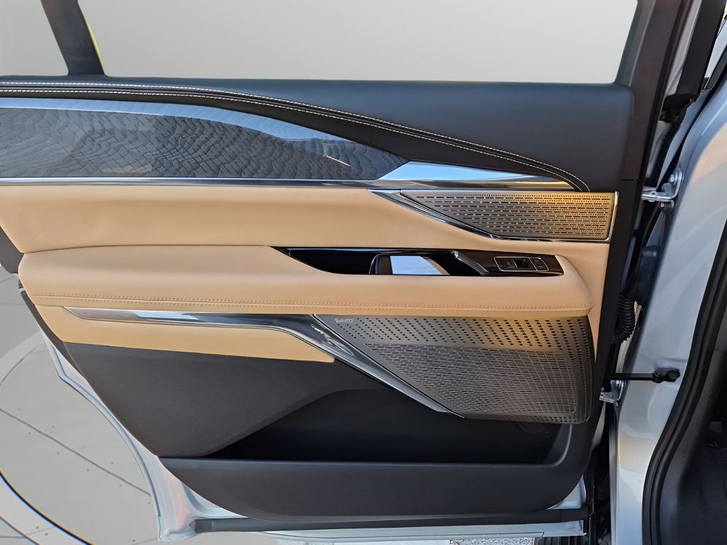 2025 Cadillac ESCALADE IQ Luxury 2