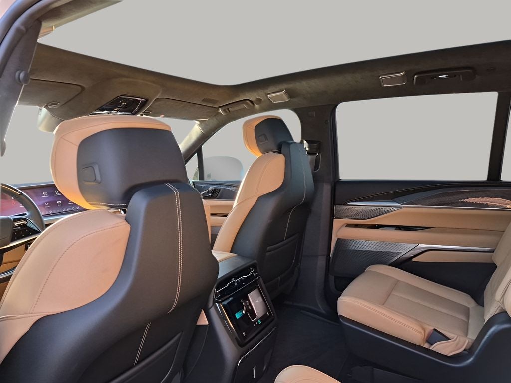 2025 Cadillac ESCALADE IQ Luxury 2