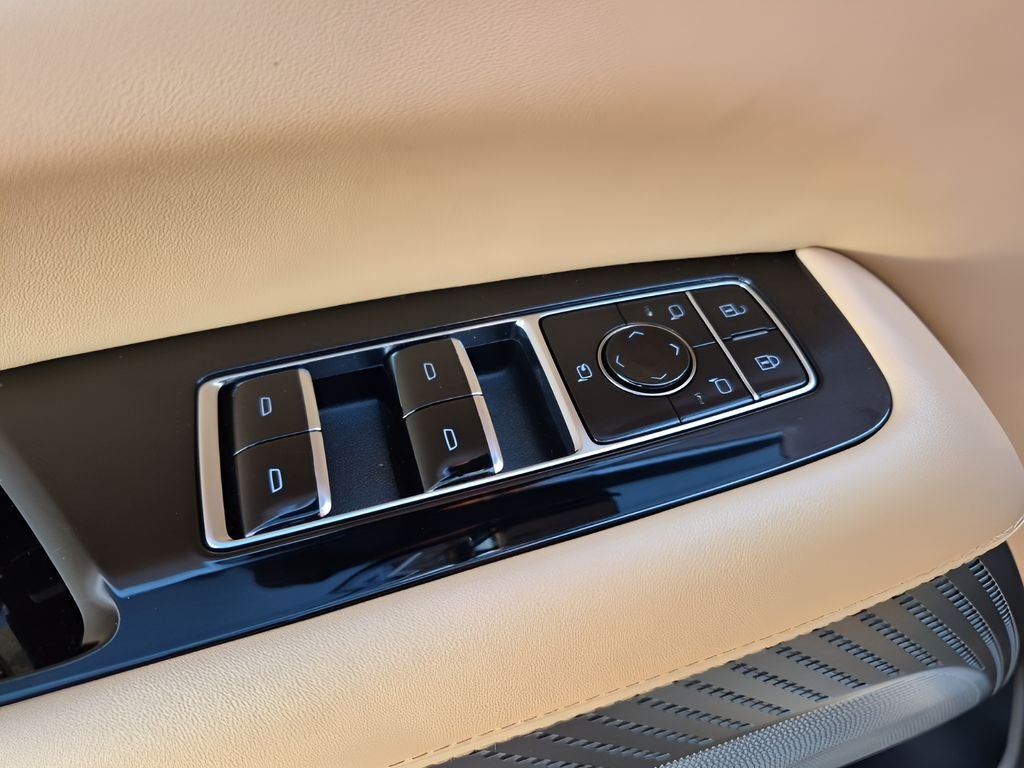 2025 Cadillac ESCALADE IQ Luxury 2