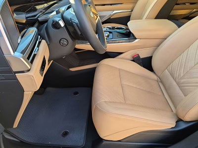 2025 Cadillac ESCALADE IQ Luxury 2