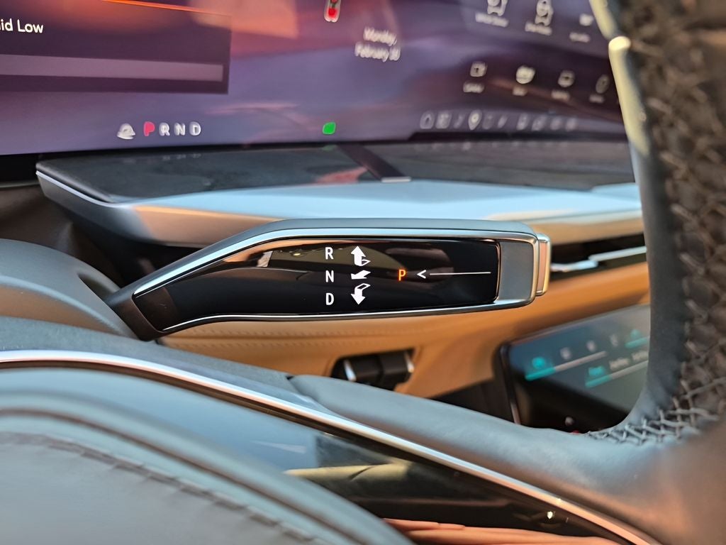 2025 Cadillac ESCALADE IQ Luxury 2