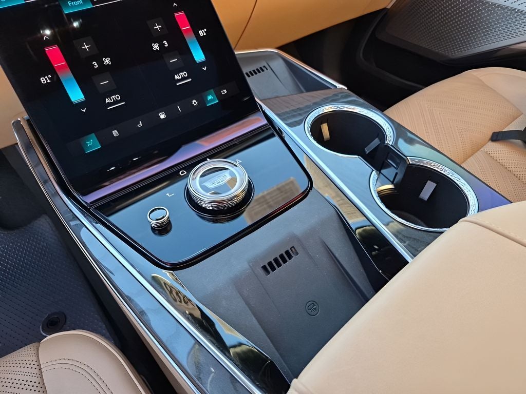 2025 Cadillac ESCALADE IQ Luxury 2