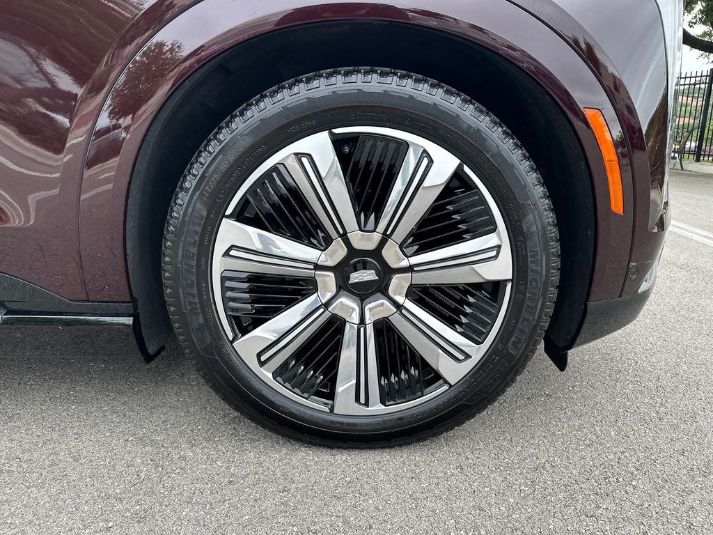 2025 Cadillac ESCALADE IQ Luxury 2