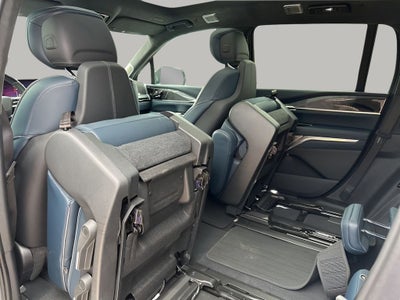 2025 Cadillac ESCALADE IQ Luxury 2