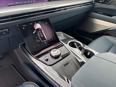 2025 Cadillac ESCALADE IQ Luxury 2