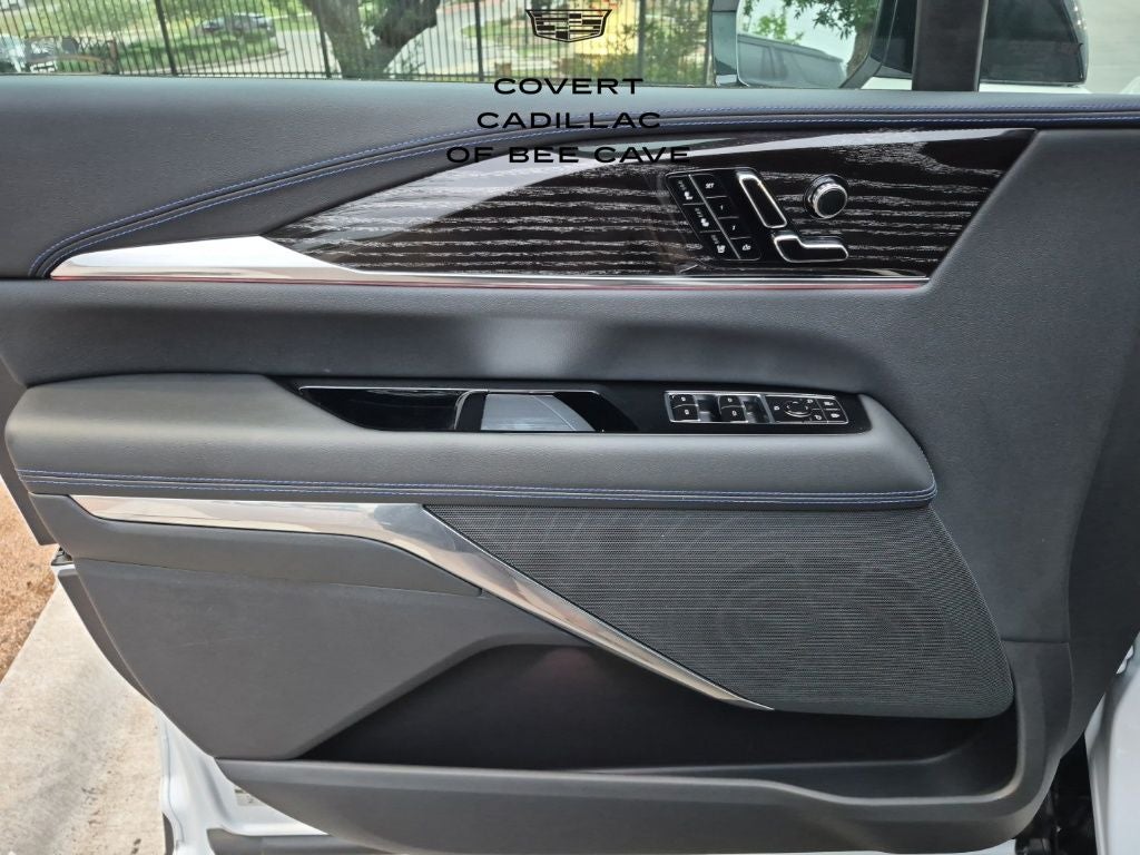 2025 Cadillac ESCALADE IQ Sport 1