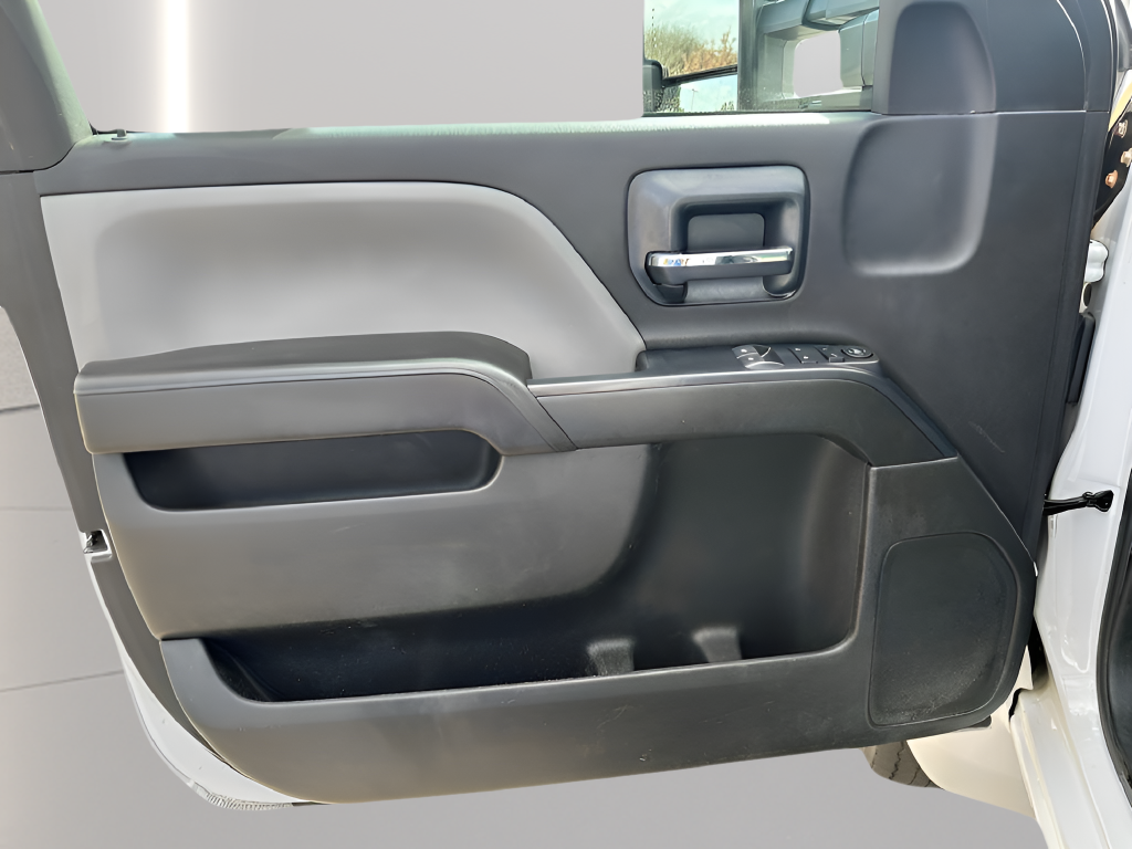 2022 Chevrolet Silverado 6500HD 1WT
