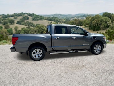 2017 Nissan Titan SV