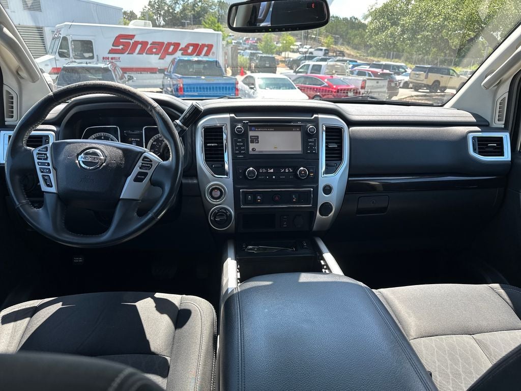 2017 Nissan Titan SV