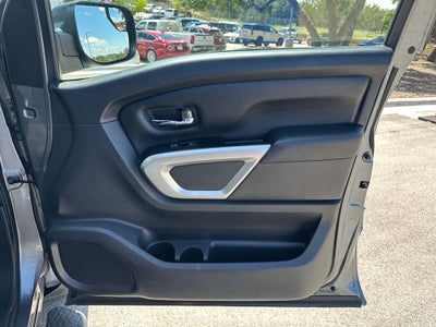 2017 Nissan Titan SV