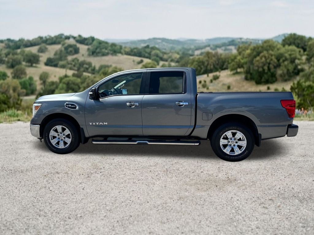 2017 Nissan Titan SV