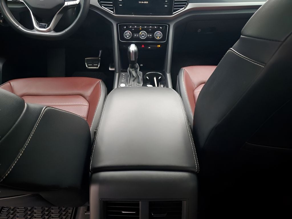 2023 Volkswagen Atlas Cross Sport 3.6L V6 SEL Premium R-Line