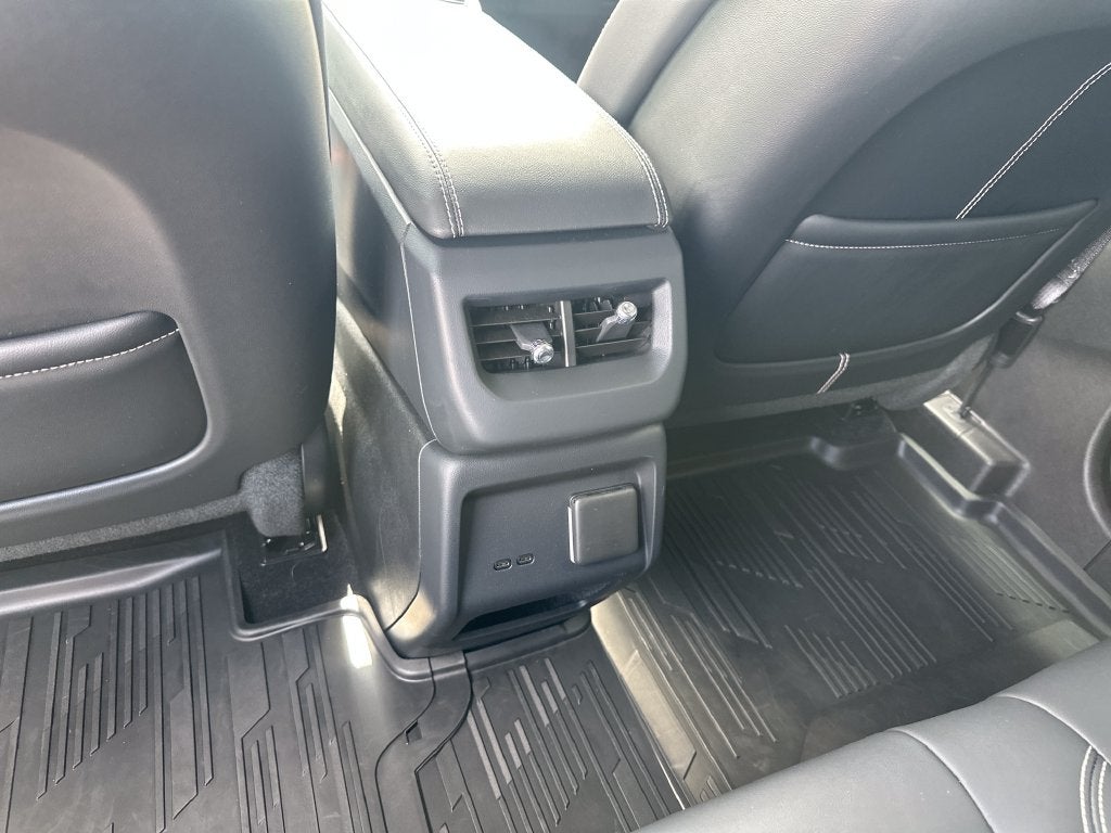 2025 Cadillac OPTIQ Luxury