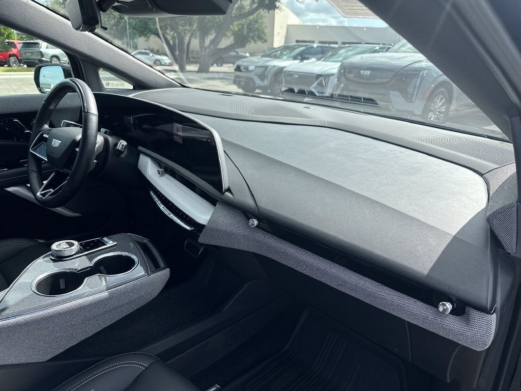 2025 Cadillac OPTIQ Luxury