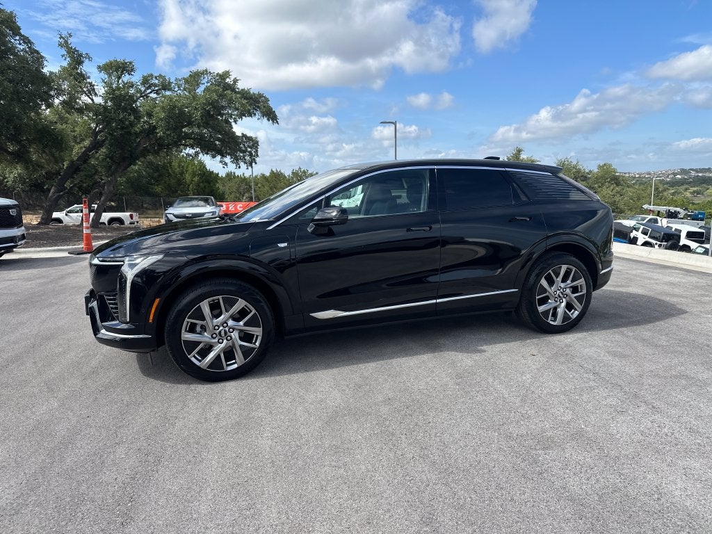 2025 Cadillac OPTIQ Luxury