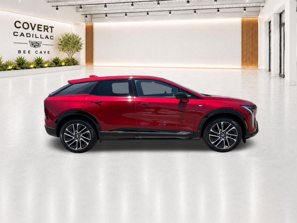 2025 Cadillac OPTIQ Sport 2
