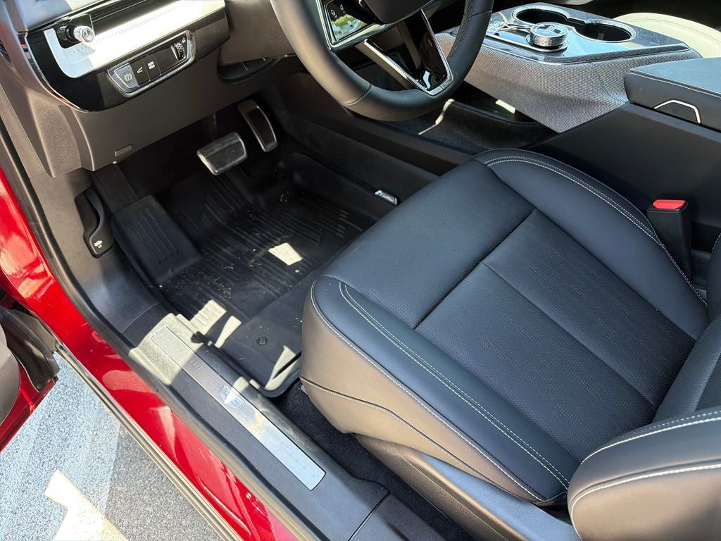 2025 Cadillac OPTIQ Sport 2