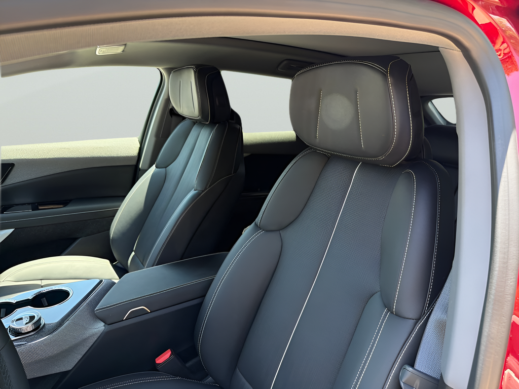 2025 Cadillac OPTIQ Sport 2