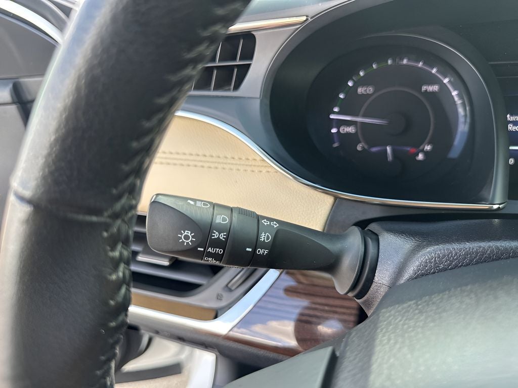 2015 Toyota Avalon Hybrid XLE Touring