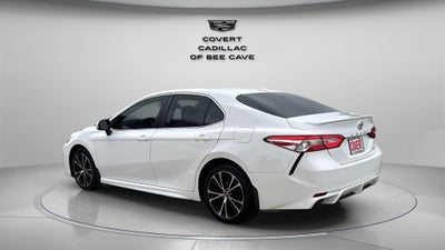 2020 Toyota Camry SE