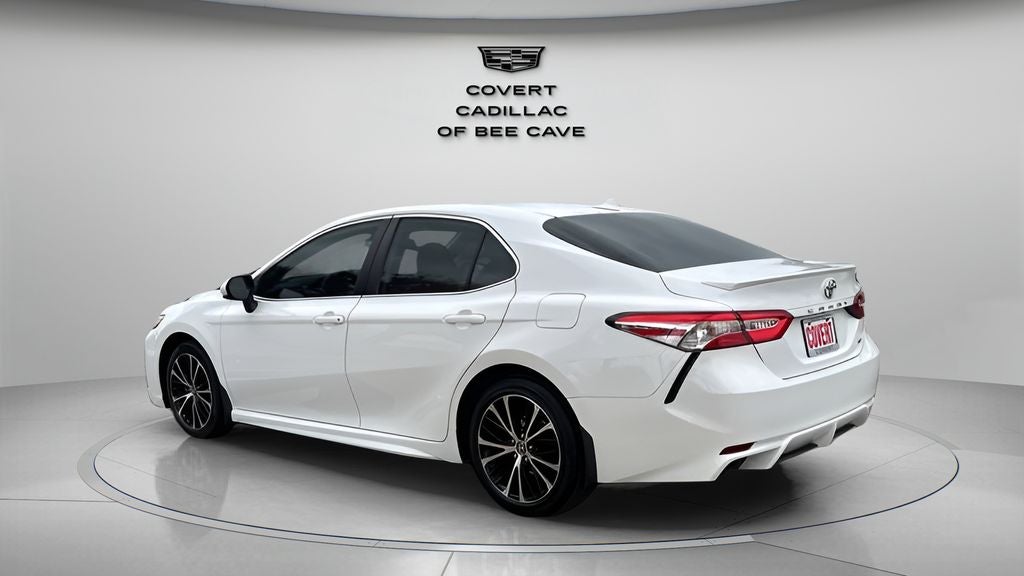 2020 Toyota Camry SE