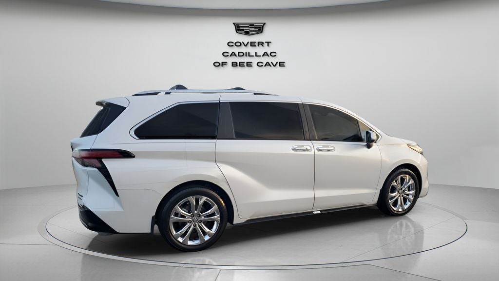 2023 Toyota Sienna Platinum 7 Passenger