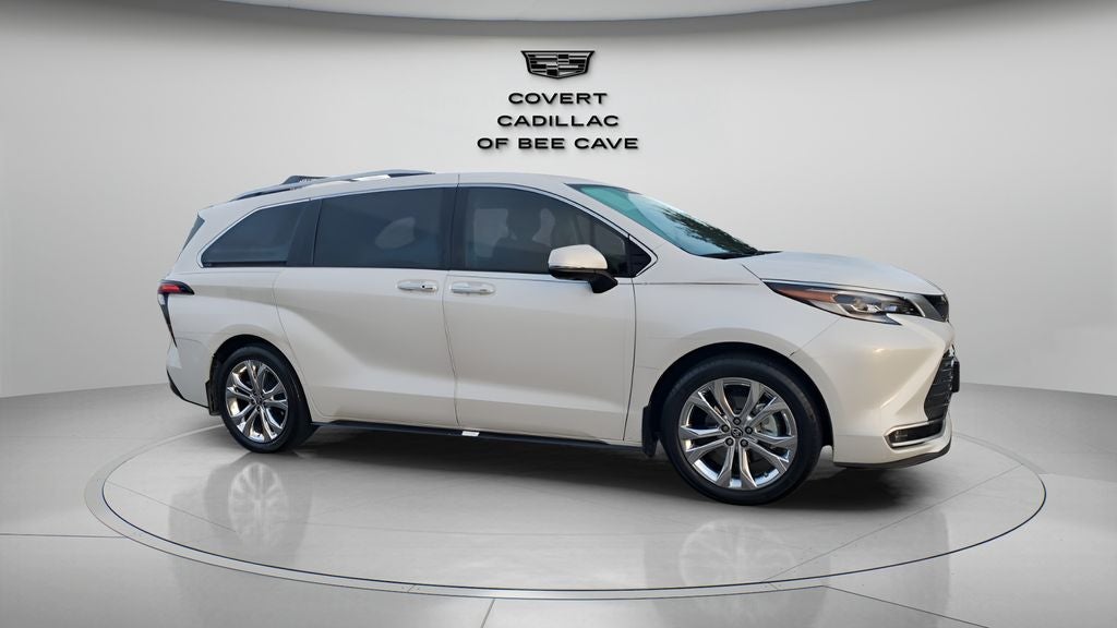 2023 Toyota Sienna Platinum 7 Passenger