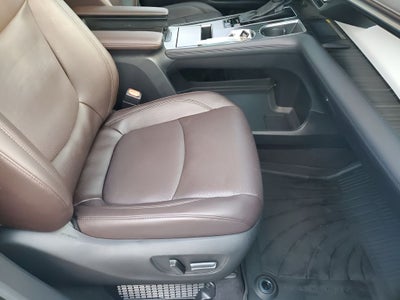 2023 Toyota Sienna Platinum 7 Passenger