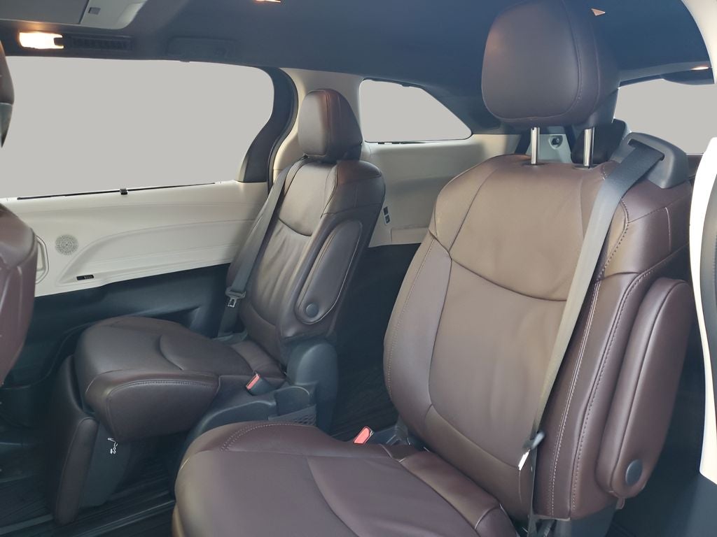 2023 Toyota Sienna Platinum 7 Passenger