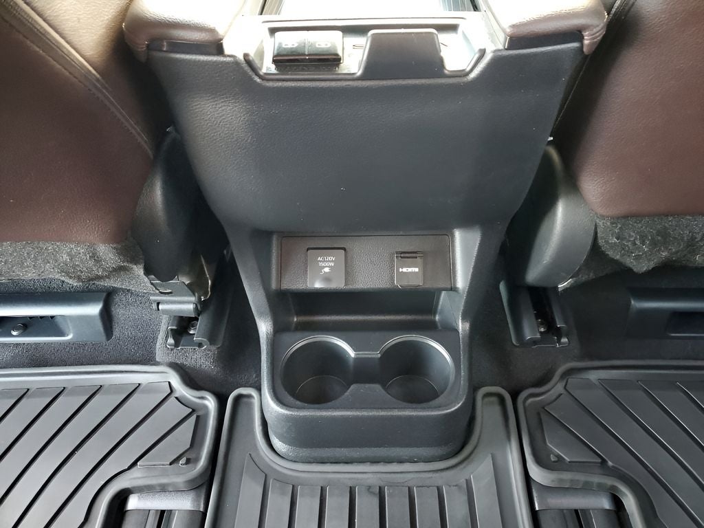 2023 Toyota Sienna Platinum 7 Passenger