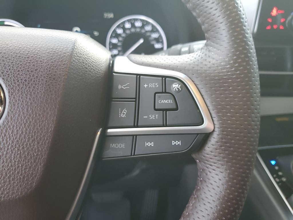 2023 Toyota Sienna Platinum 7 Passenger