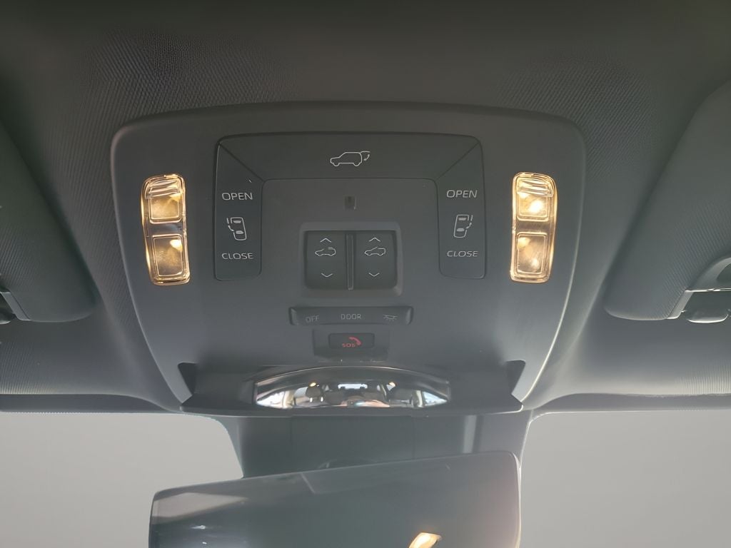 2023 Toyota Sienna Platinum 7 Passenger