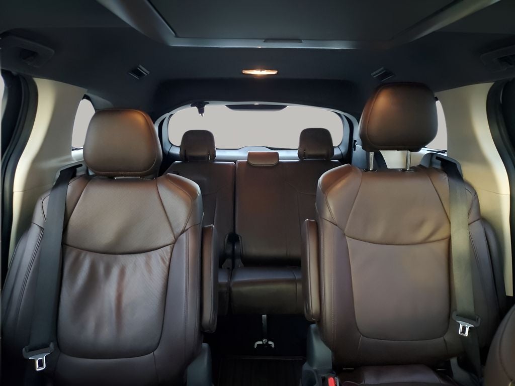 2023 Toyota Sienna Platinum 7 Passenger