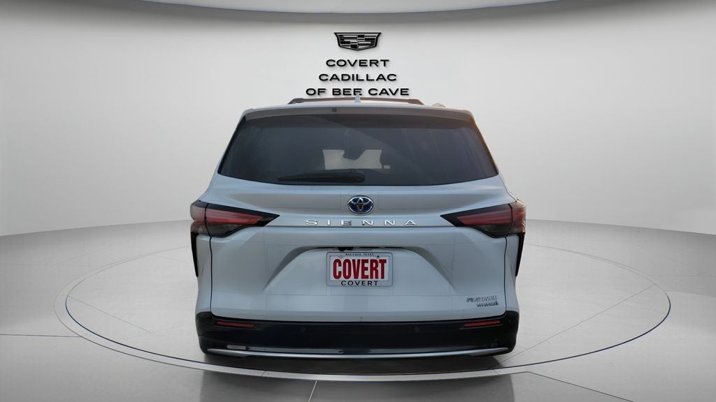2023 Toyota Sienna Platinum 7 Passenger