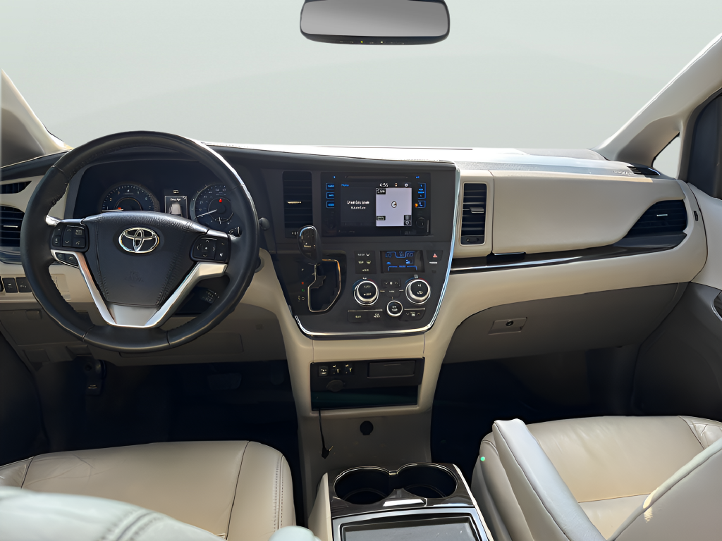 2017 Toyota Sienna XLE 8 Passenger