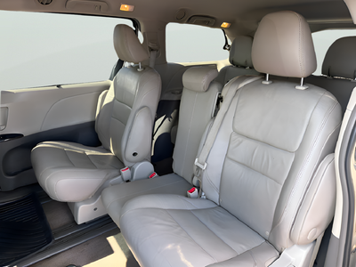 2017 Toyota Sienna XLE 8 Passenger
