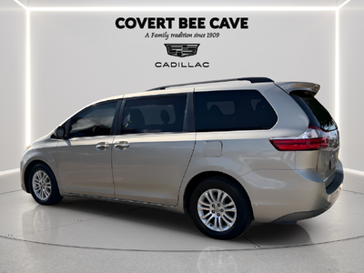 2017 Toyota Sienna XLE 8 Passenger