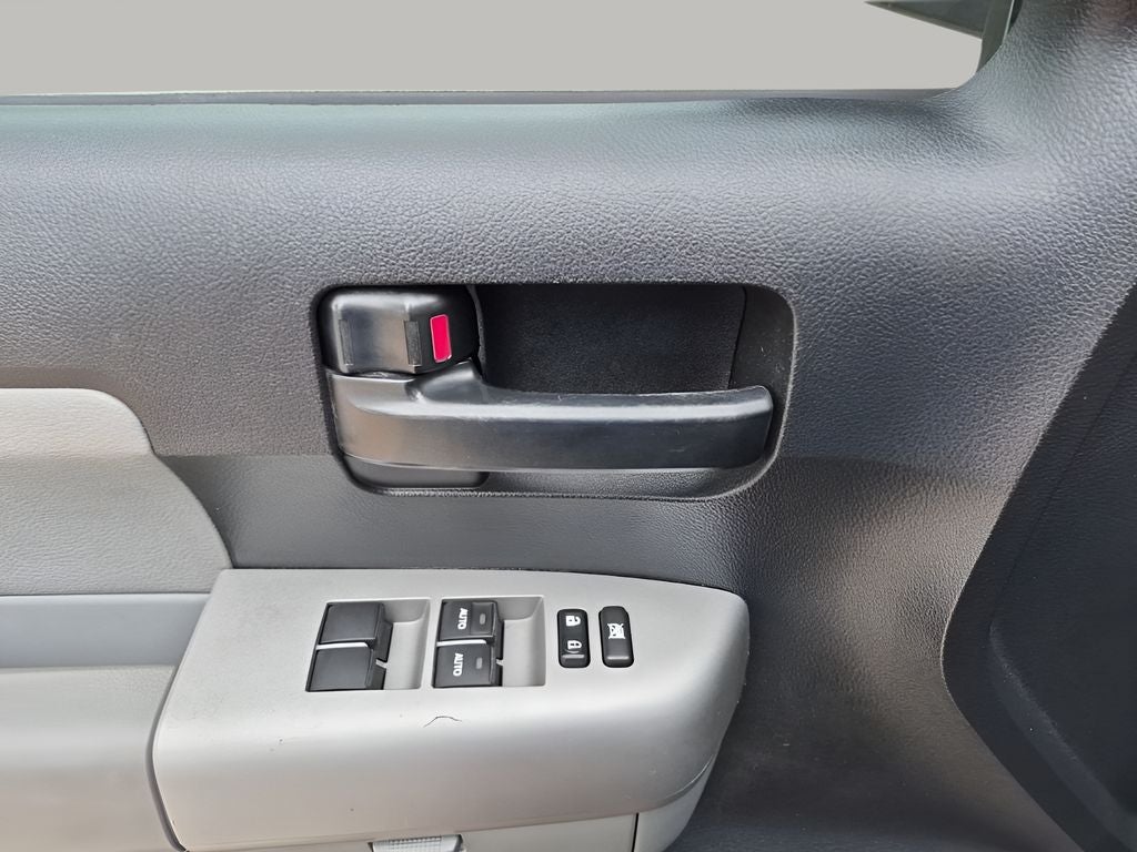 2008 Toyota Sequoia SR5 5.7L