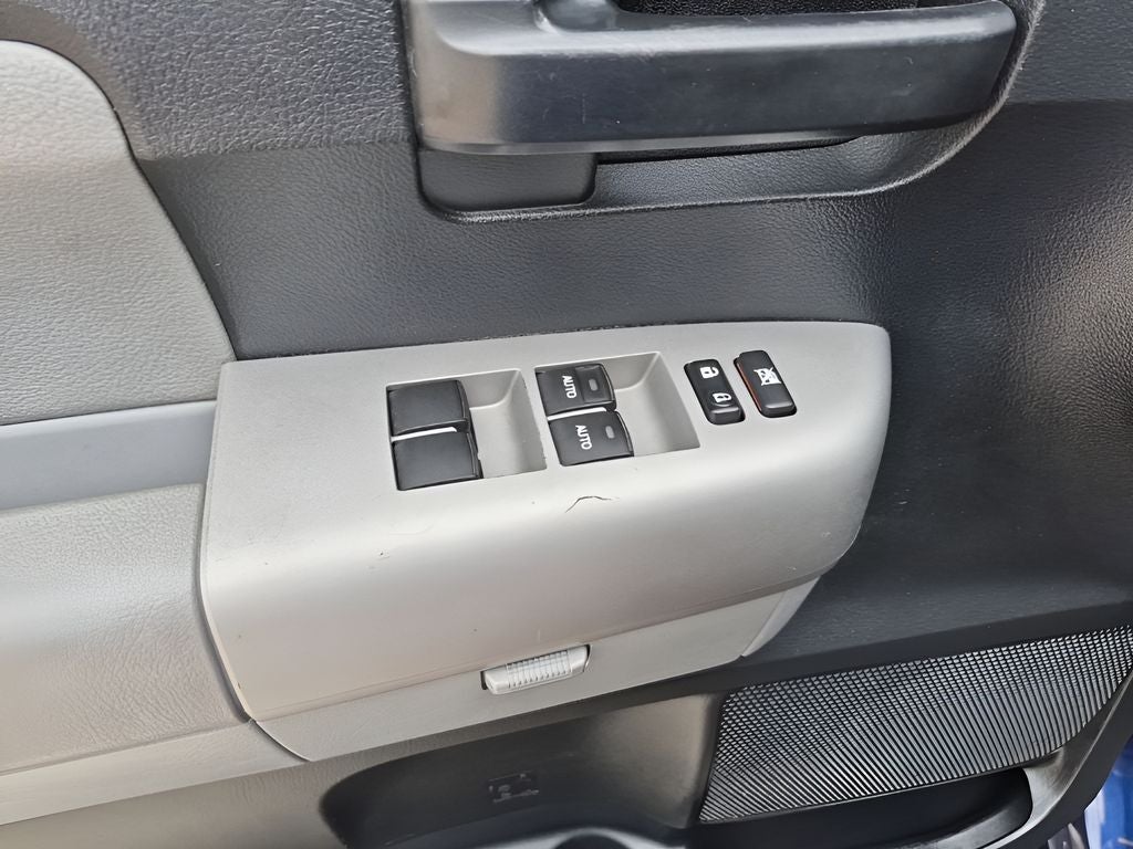 2008 Toyota Sequoia SR5 5.7L