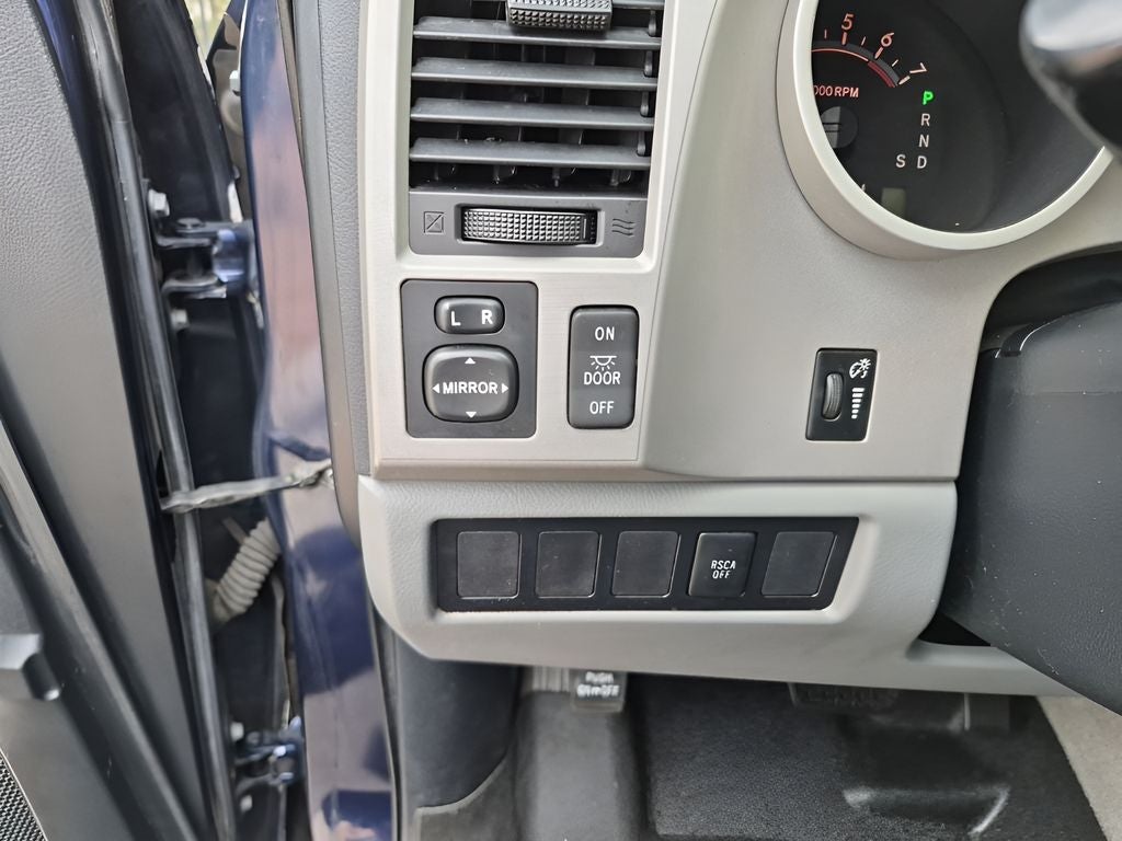 2008 Toyota Sequoia SR5 5.7L