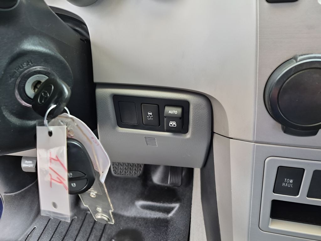 2008 Toyota Sequoia SR5 5.7L