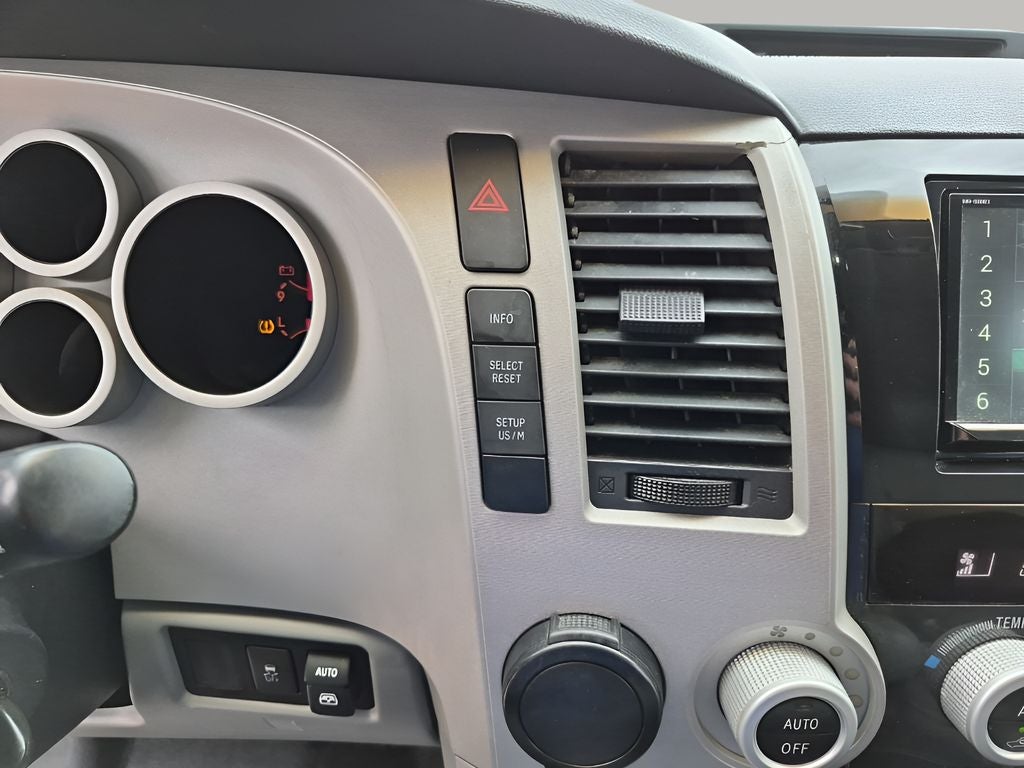 2008 Toyota Sequoia SR5 5.7L