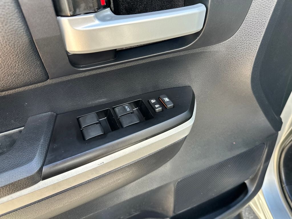 2015 Toyota Tundra SR5