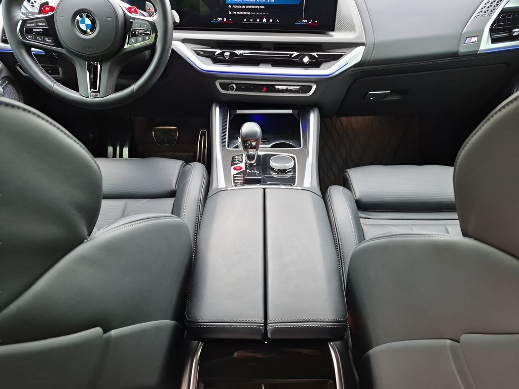 2025 BMW XM Base