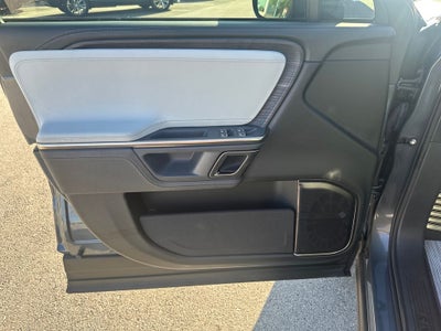 2024 Rivian R1S Adventure