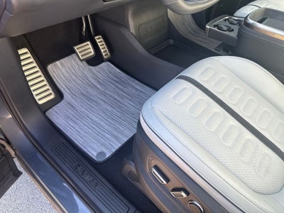 2024 Rivian R1S Adventure
