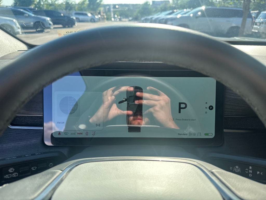 2024 Rivian R1S Adventure