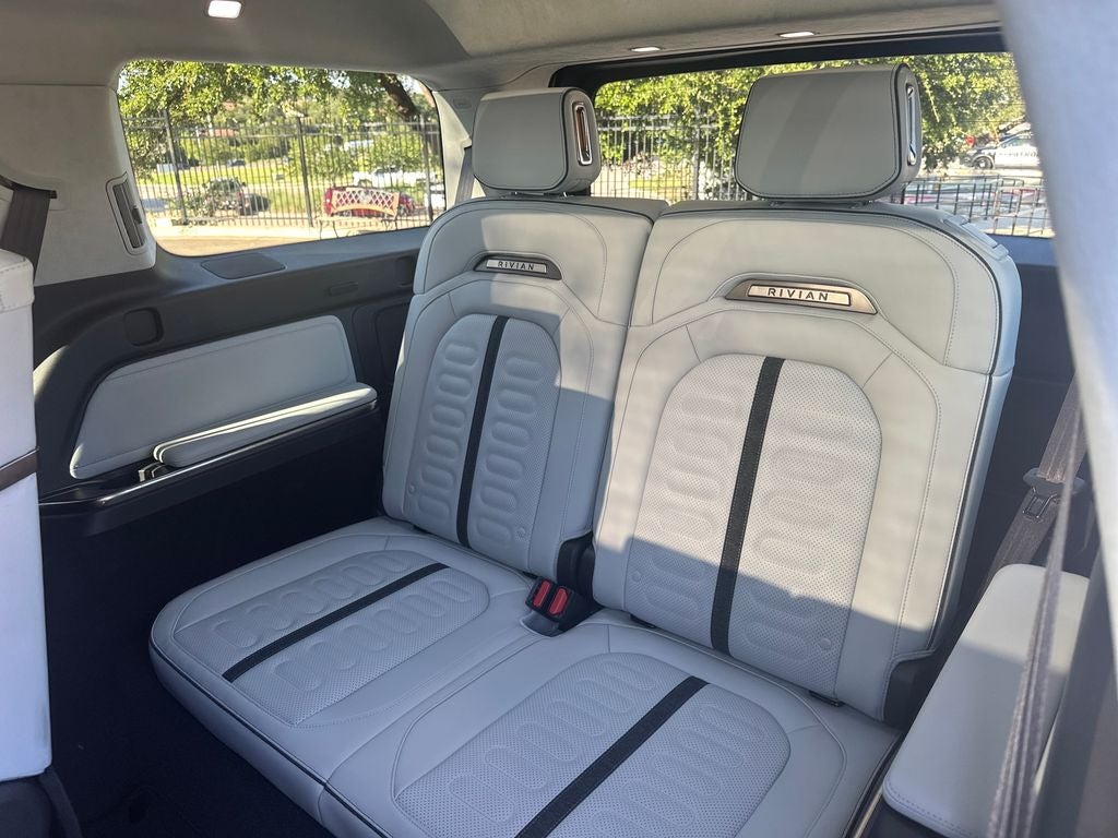 2024 Rivian R1S Adventure