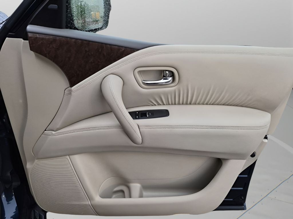 2016 INFINITI QX80 Base